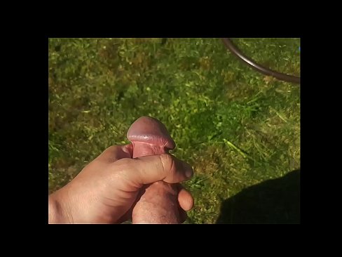 ❤️ Heit týpa lætur bleiku kisuna sína helvíti og kemur með sprautu í sumargarði ❤️❌ Kynlífsmyndband á klám is.eviewporn.ru ﹏